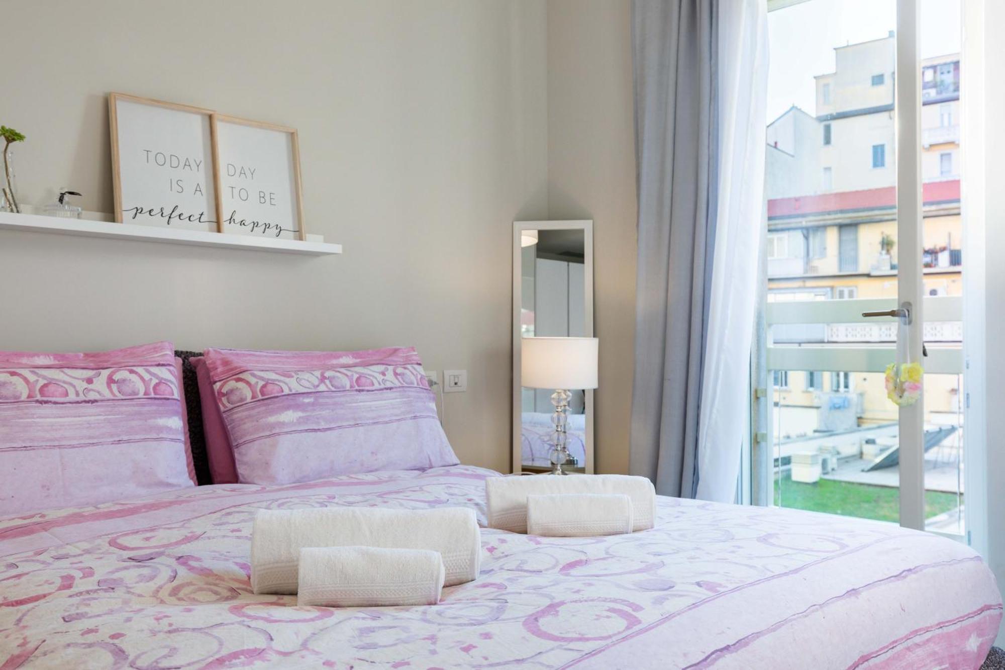 Luxury Apartment - Free Private - Parking Maestri Campionesi 16 Милано Екстериор снимка