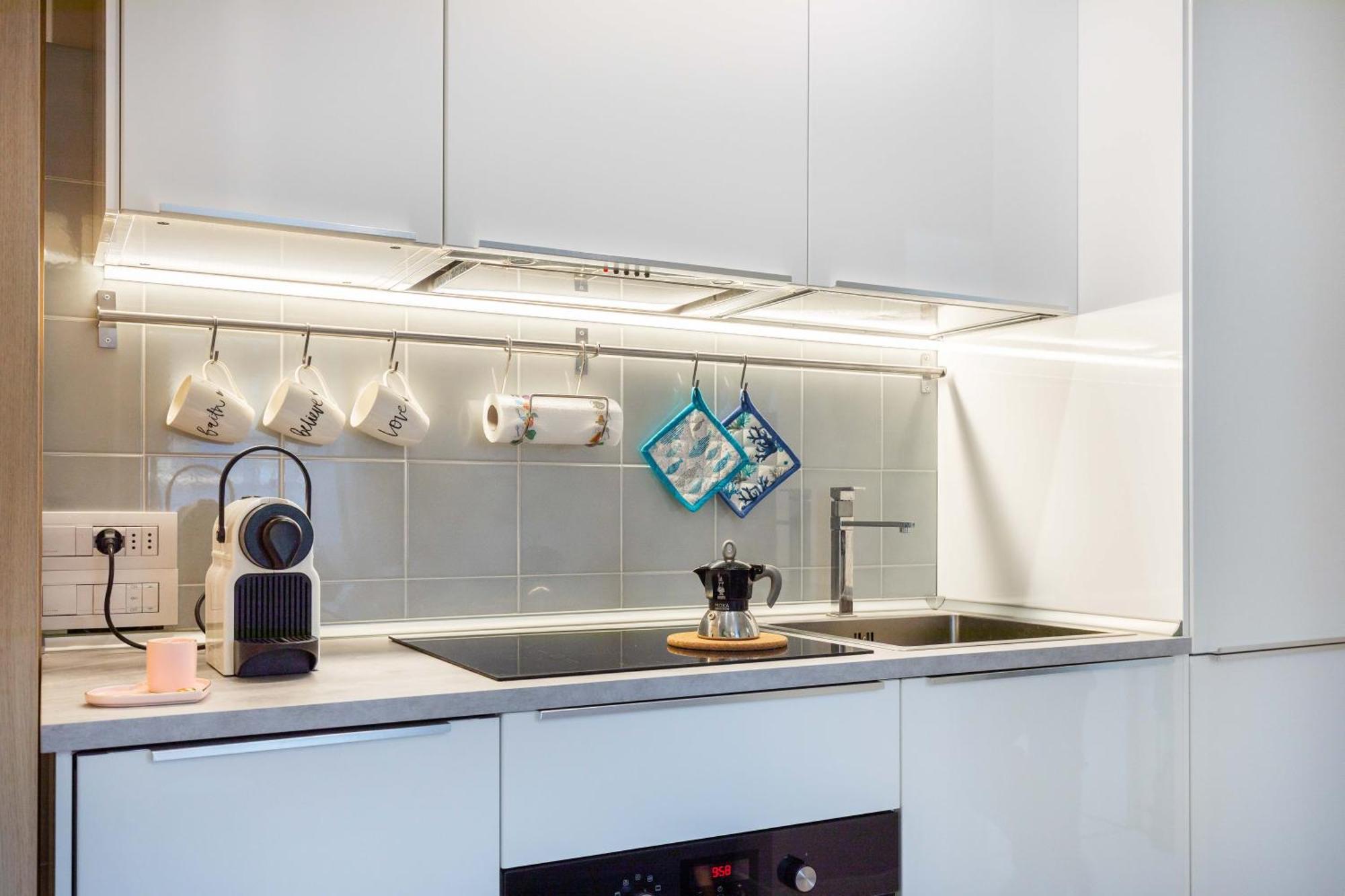 Luxury Apartment - Free Private - Parking Maestri Campionesi 16 Милано Екстериор снимка